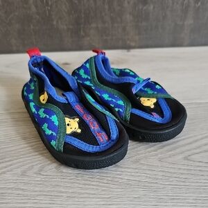 Vintage Disney Pooh Bear Water Shoes, size C4